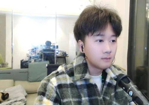 抖音叔叔爆料视频大全最新,揭秘热门视频背后的秘密与精彩瞬间  第1张